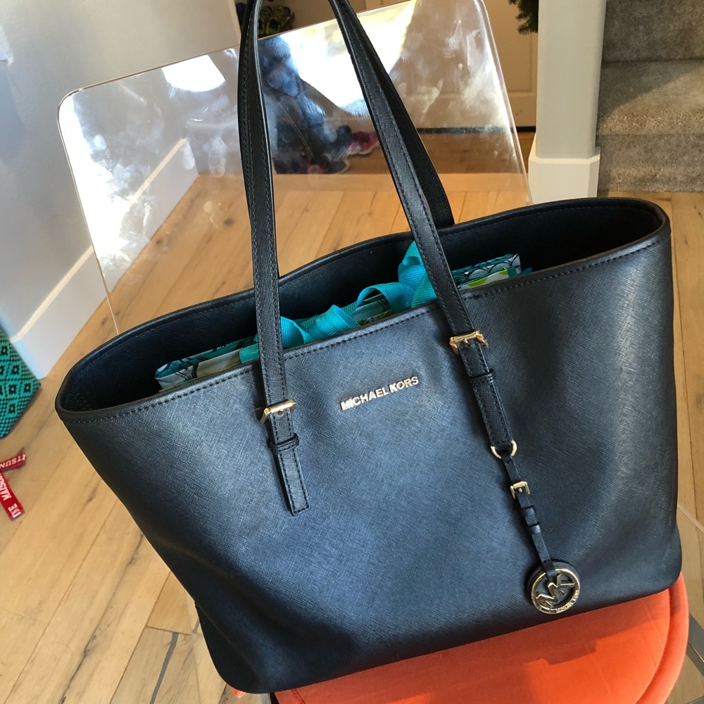 Large Michael Kors Tote in Black